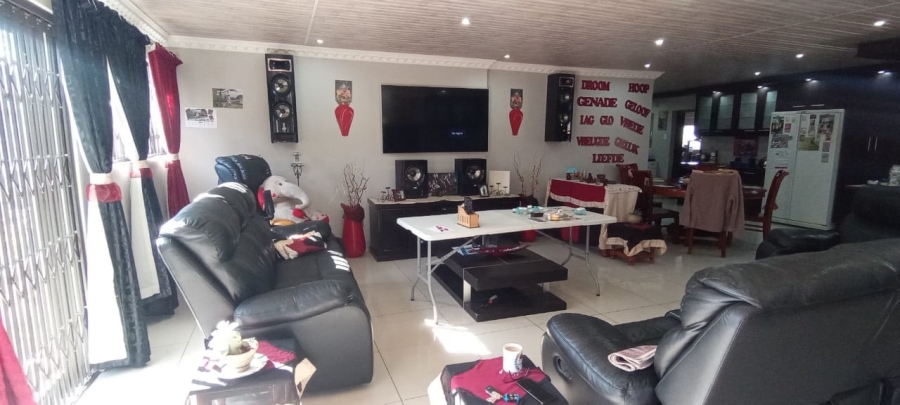 4 Bedroom Property for Sale in Kruinpark Mpumalanga