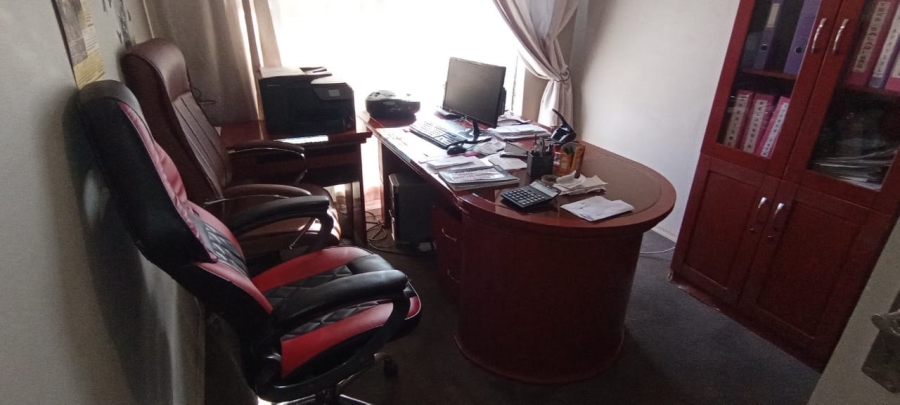 4 Bedroom Property for Sale in Kruinpark Mpumalanga