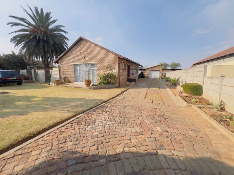 3 Bedroom Property for Sale in Tasbet Park Ext 2 Mpumalanga