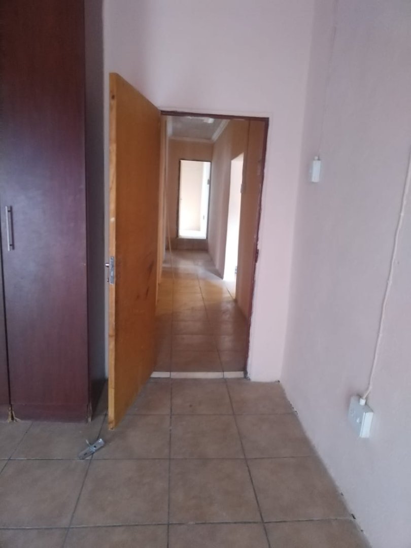 3 Bedroom Property for Sale in Kanyamazane Mpumalanga