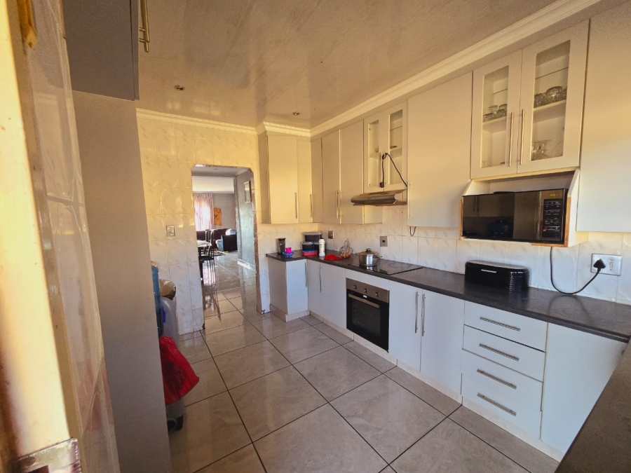 3 Bedroom Property for Sale in Die Heuwel Mpumalanga