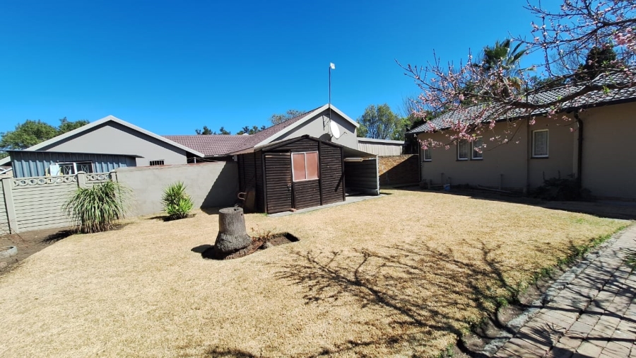 5 Bedroom Property for Sale in Secunda Mpumalanga