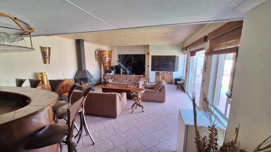 5 Bedroom Property for Sale in Secunda Mpumalanga