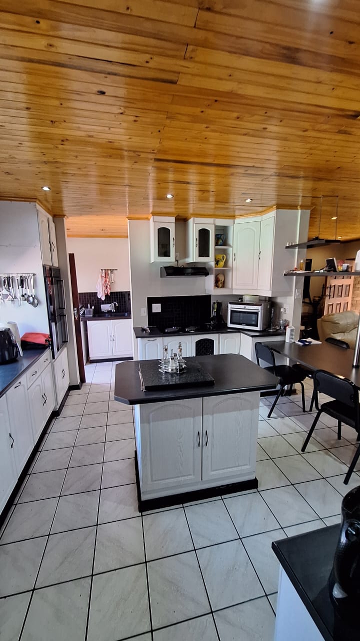 5 Bedroom Property for Sale in Secunda Mpumalanga