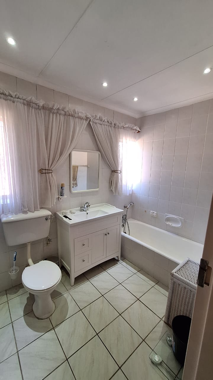 5 Bedroom Property for Sale in Secunda Mpumalanga