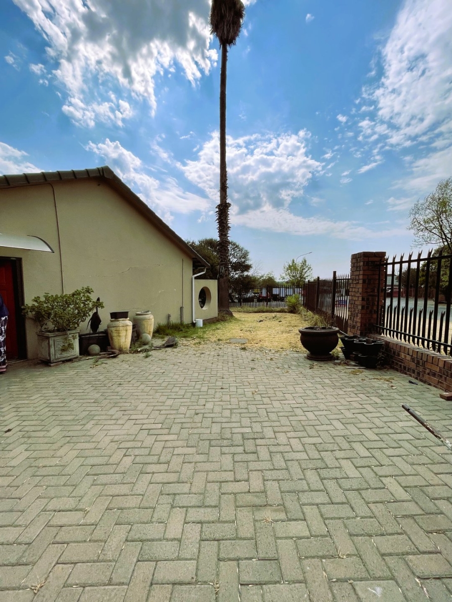 4 Bedroom Property for Sale in Suidheuwel Mpumalanga