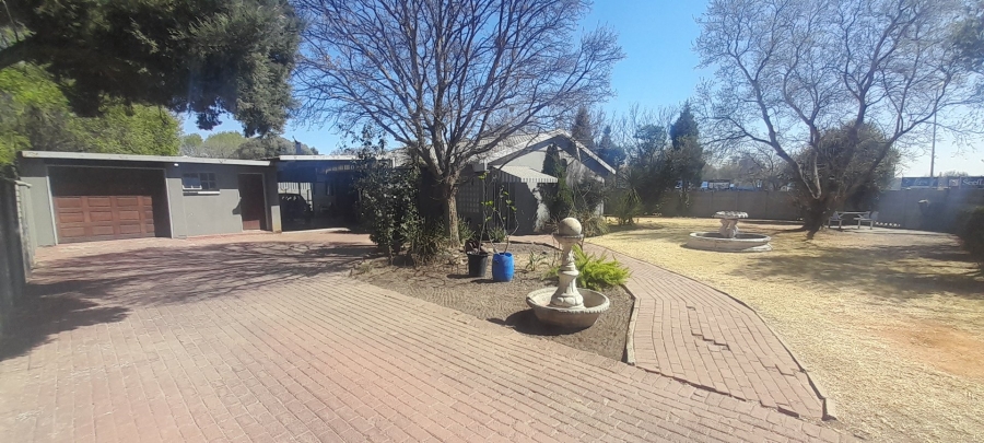 4 Bedroom Property for Sale in Cosmosrand Mpumalanga