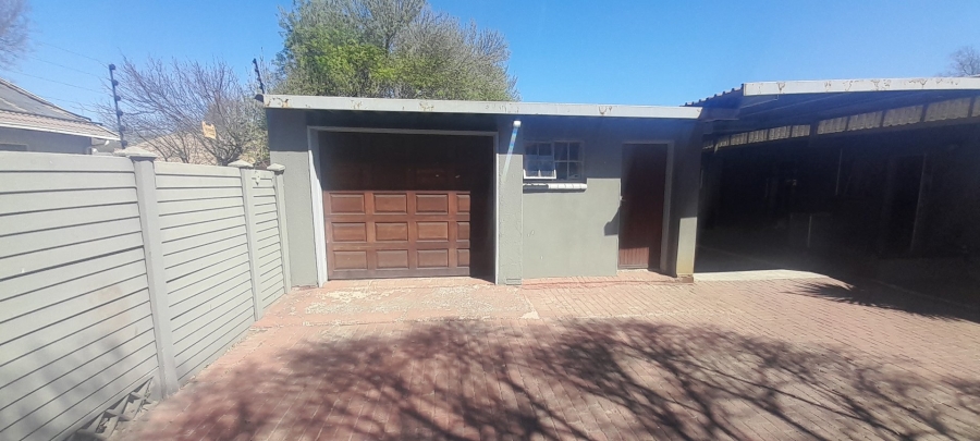 4 Bedroom Property for Sale in Cosmosrand Mpumalanga