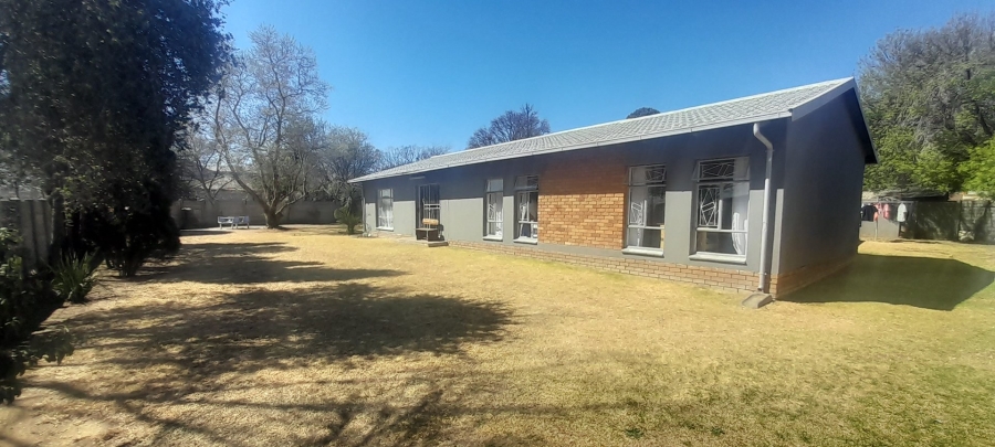 4 Bedroom Property for Sale in Cosmosrand Mpumalanga