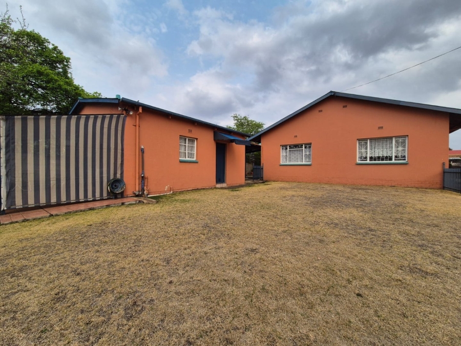 3 Bedroom Property for Sale in Volksrust Mpumalanga