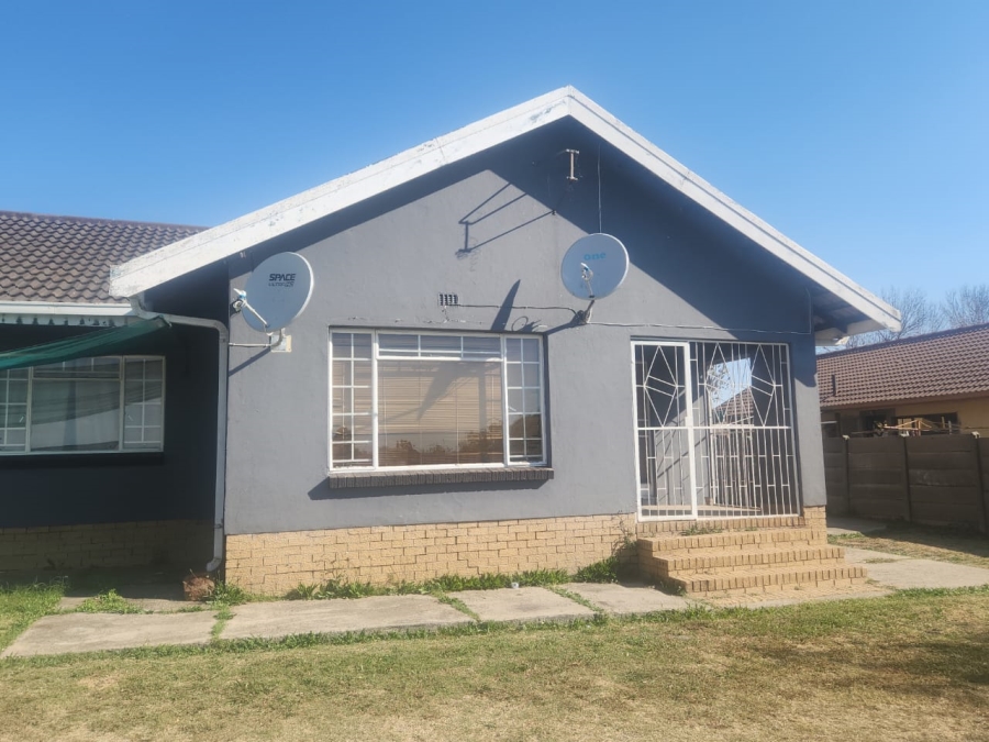 4 Bedroom Property for Sale in Kosmos Park Mpumalanga