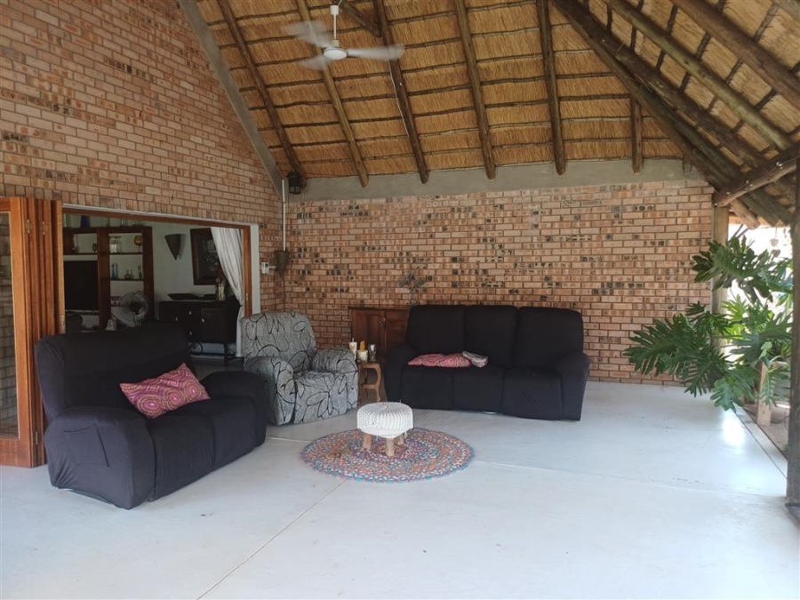 5 Bedroom Property for Sale in Marloth Park Mpumalanga