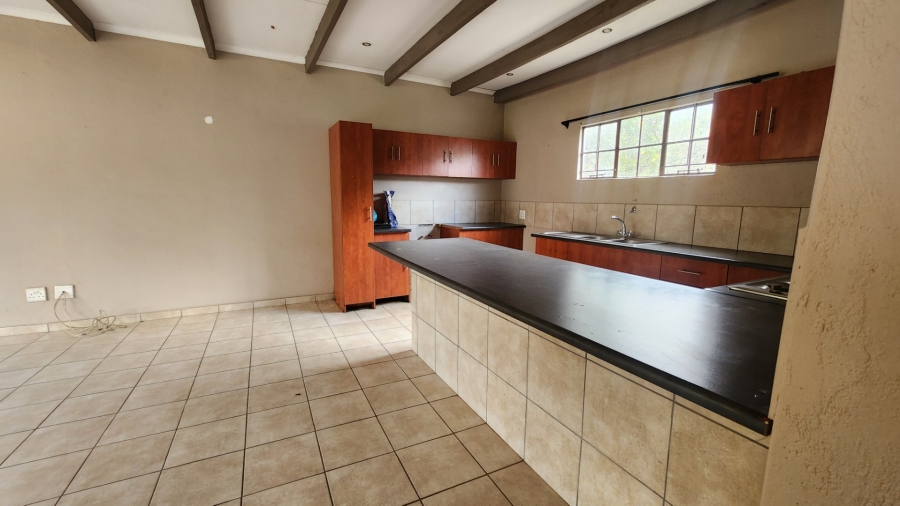 To Let 2 Bedroom Property for Rent in White River Estates Mpumalanga