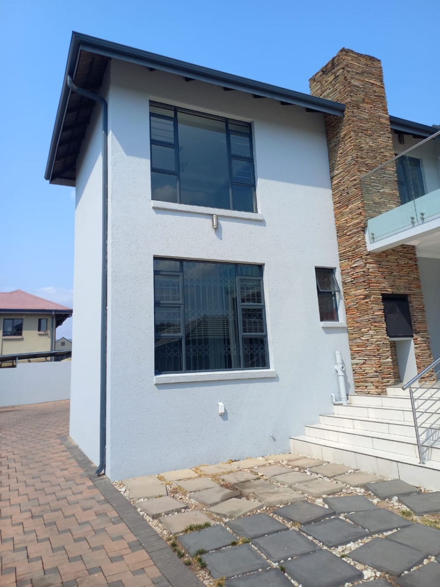 4 Bedroom Property for Sale in Elawini Lifestyle Estate Mpumalanga