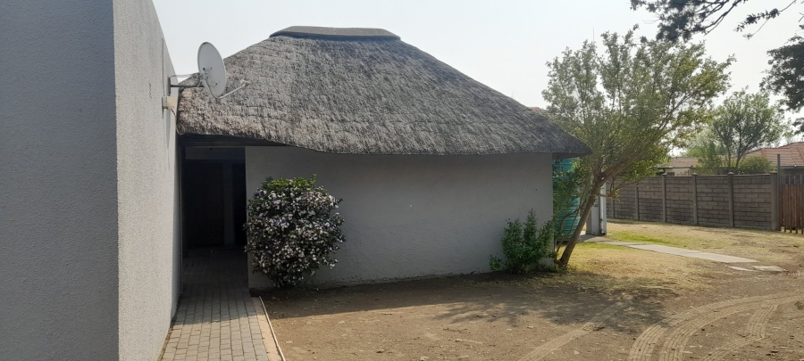 9 Bedroom Property for Sale in Kruinpark Mpumalanga