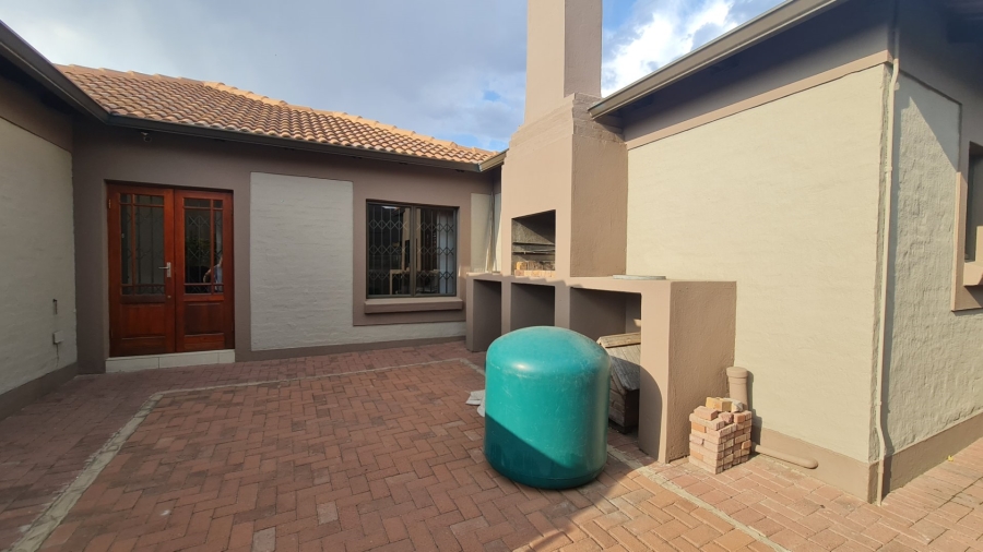 3 Bedroom Property for Sale in Noordrand Mpumalanga