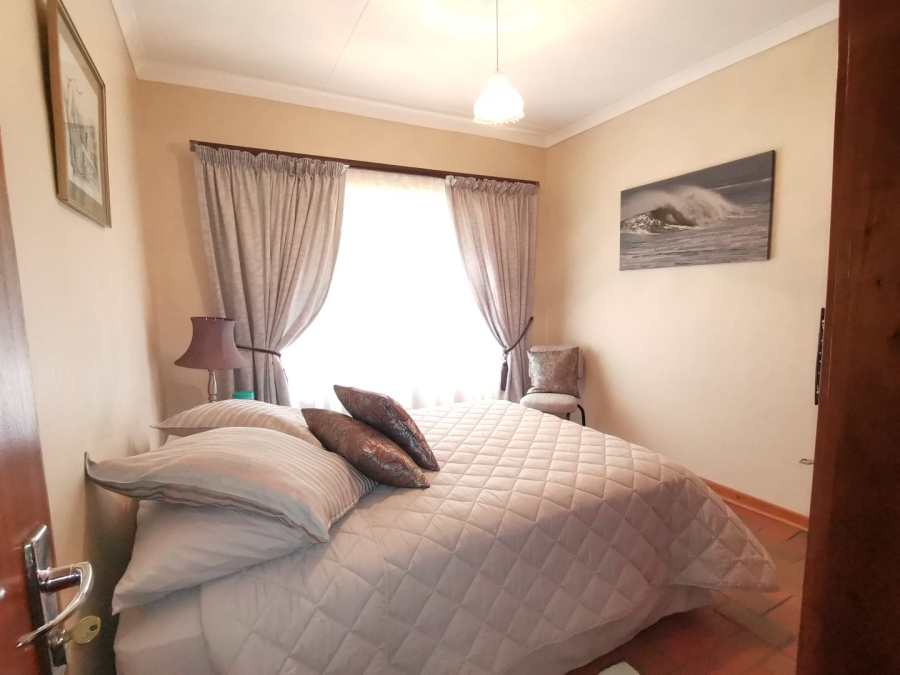 4 Bedroom Property for Sale in Sonheuwel Ext 1 Mpumalanga