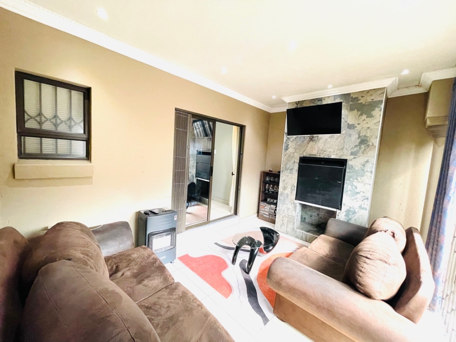 3 Bedroom Property for Sale in Aerorand Mpumalanga