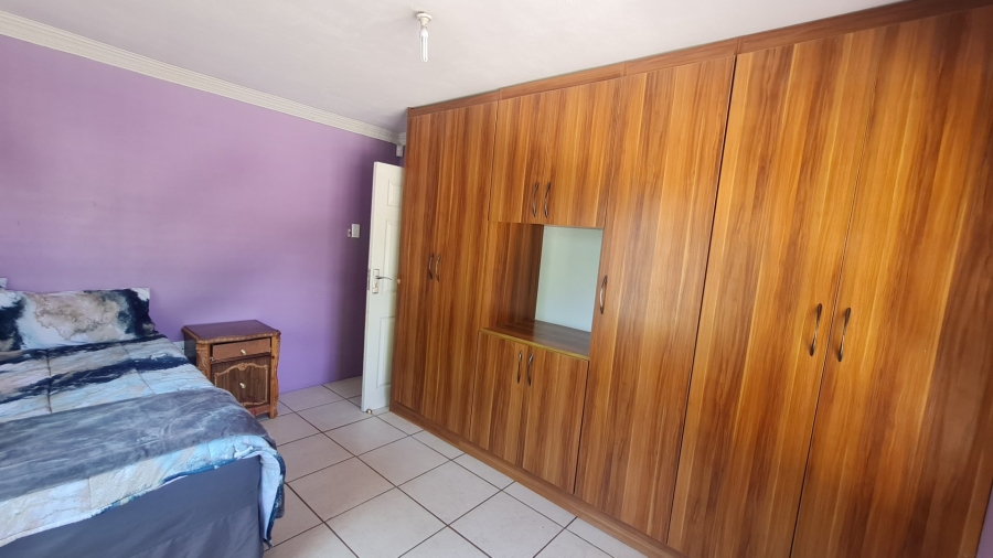 5 Bedroom Property for Sale in Cosmosrand Mpumalanga