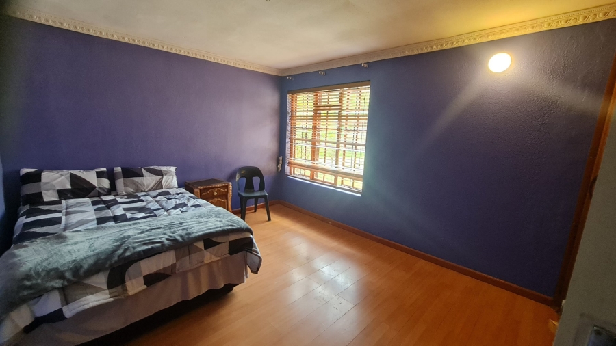 5 Bedroom Property for Sale in Cosmosrand Mpumalanga