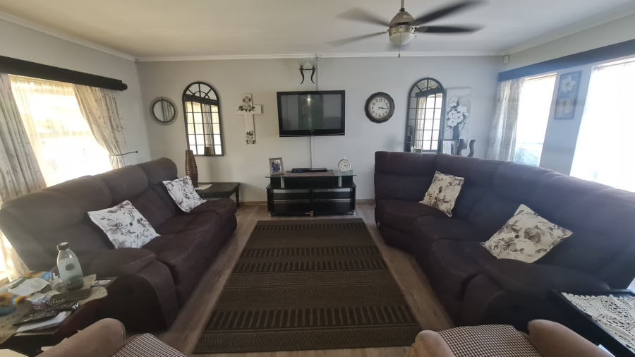 4 Bedroom Property for Sale in Kruinpark Mpumalanga