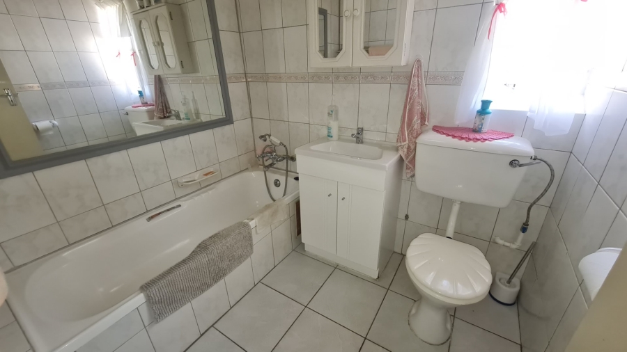 4 Bedroom Property for Sale in Kruinpark Mpumalanga