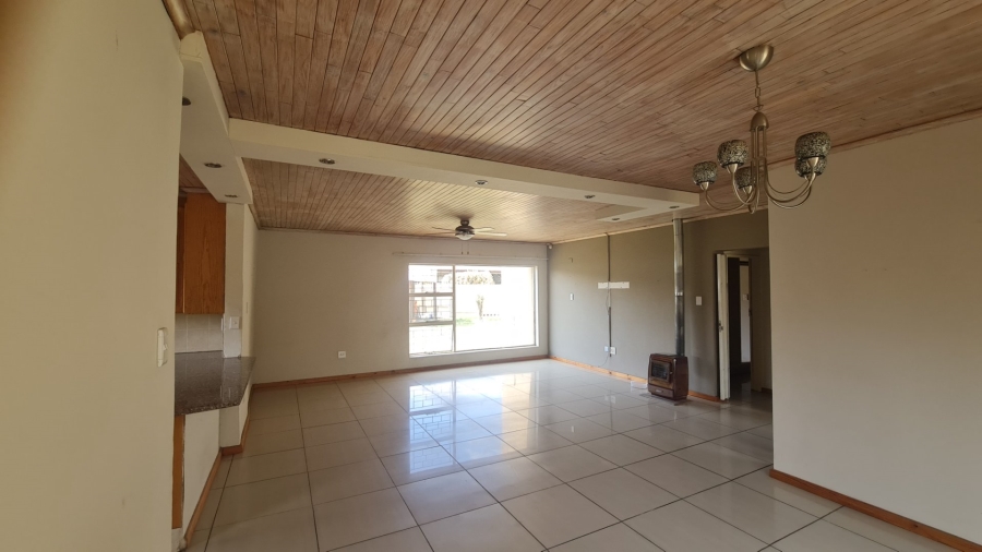 5 Bedroom Property for Sale in Secunda Mpumalanga