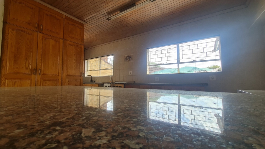 5 Bedroom Property for Sale in Secunda Mpumalanga