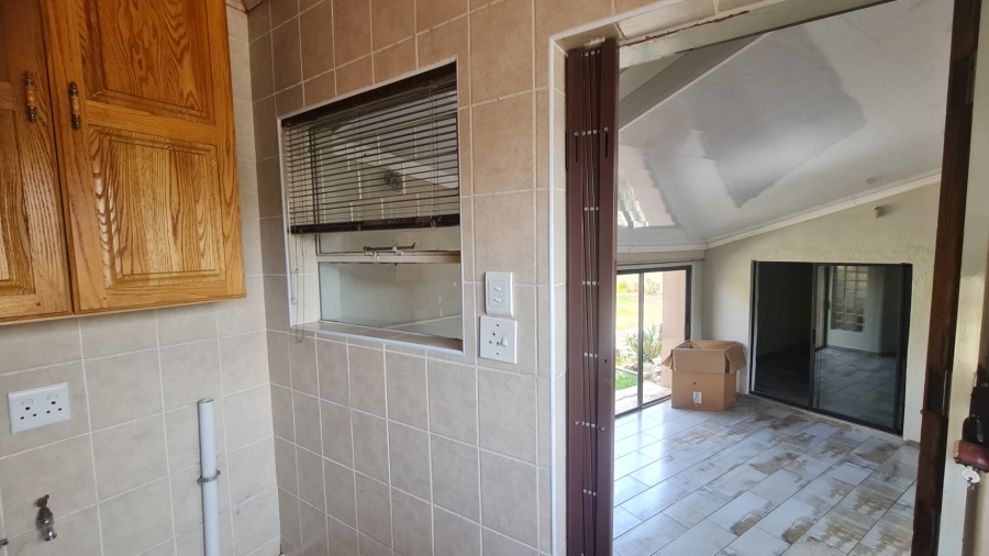 5 Bedroom Property for Sale in Secunda Mpumalanga