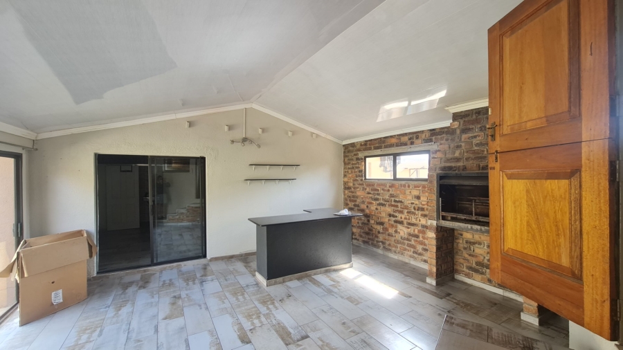 5 Bedroom Property for Sale in Secunda Mpumalanga