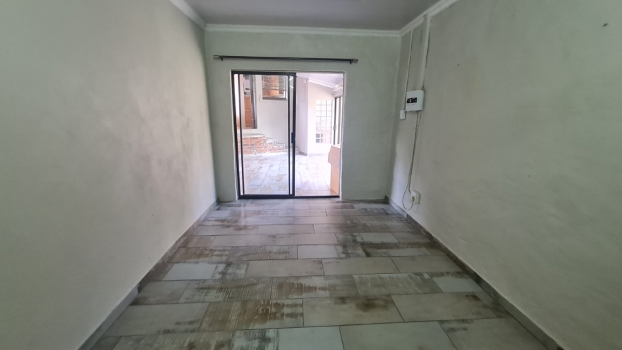 5 Bedroom Property for Sale in Secunda Mpumalanga