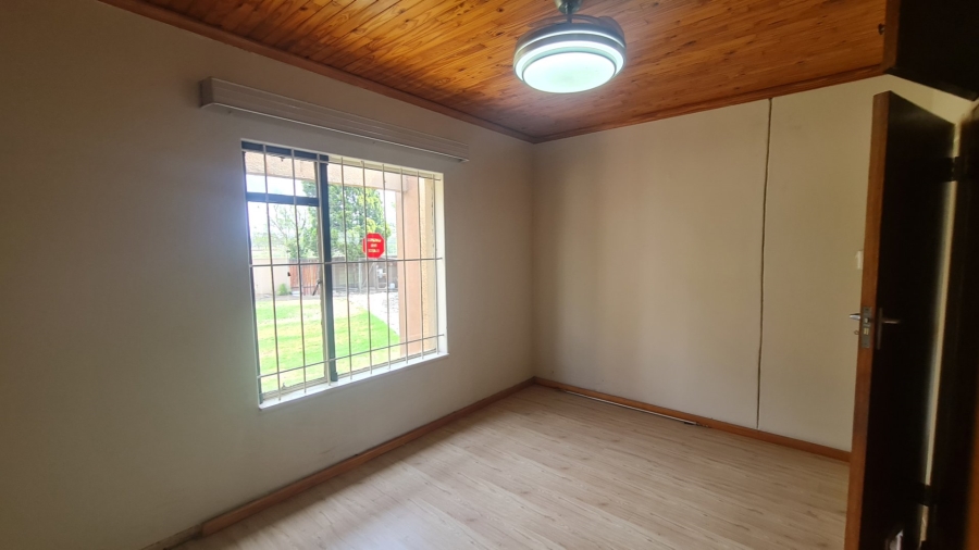 5 Bedroom Property for Sale in Secunda Mpumalanga