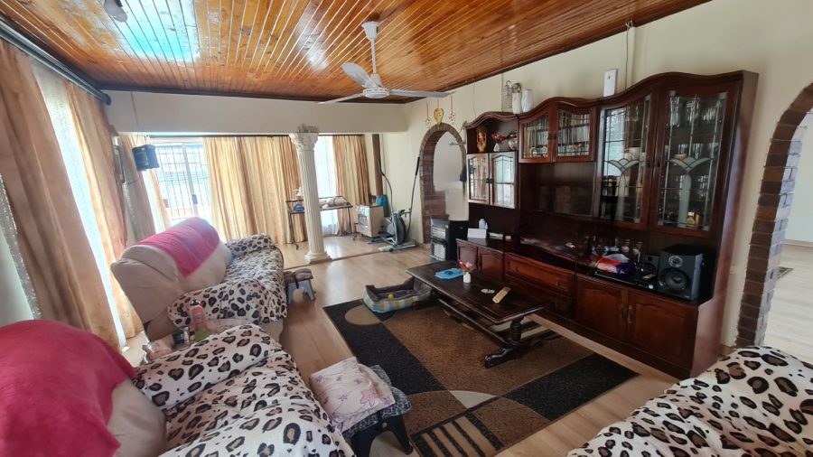 4 Bedroom Property for Sale in Cosmosrand Mpumalanga