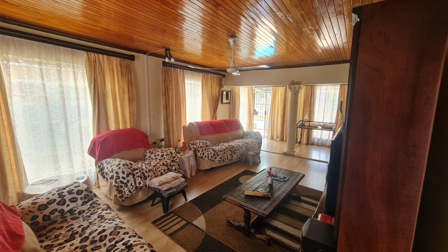 4 Bedroom Property for Sale in Cosmosrand Mpumalanga