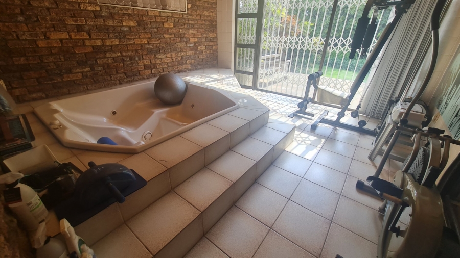 5 Bedroom Property for Sale in Kinross Mpumalanga