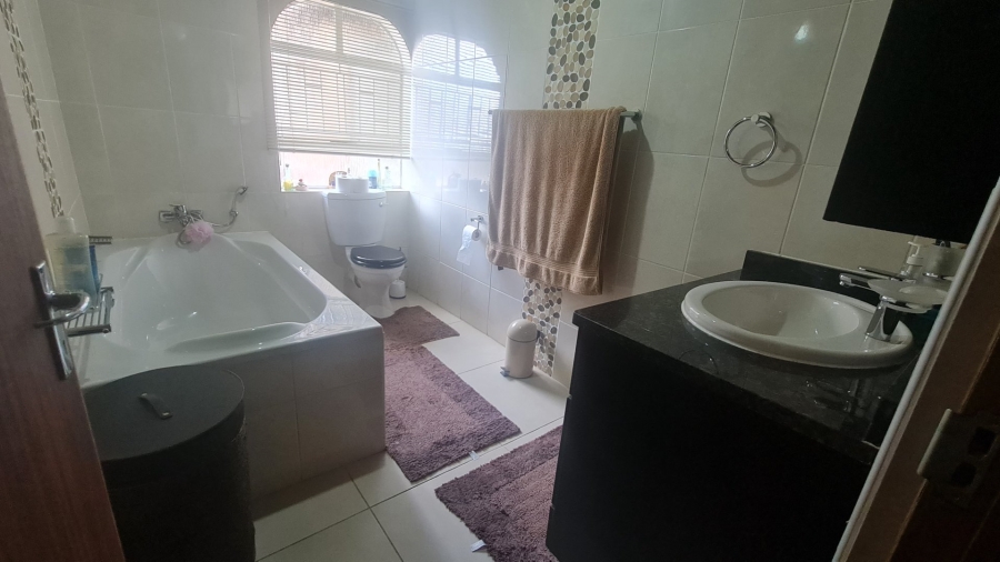 5 Bedroom Property for Sale in Kinross Mpumalanga