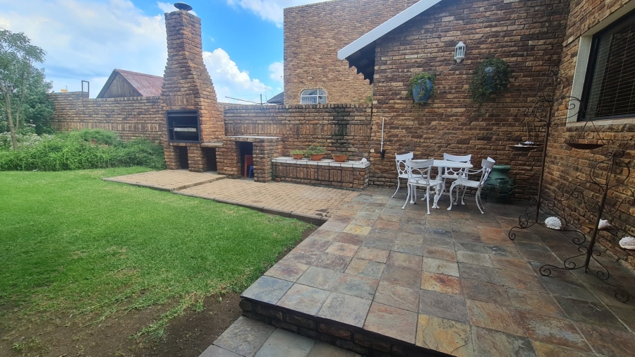 5 Bedroom Property for Sale in Kinross Mpumalanga