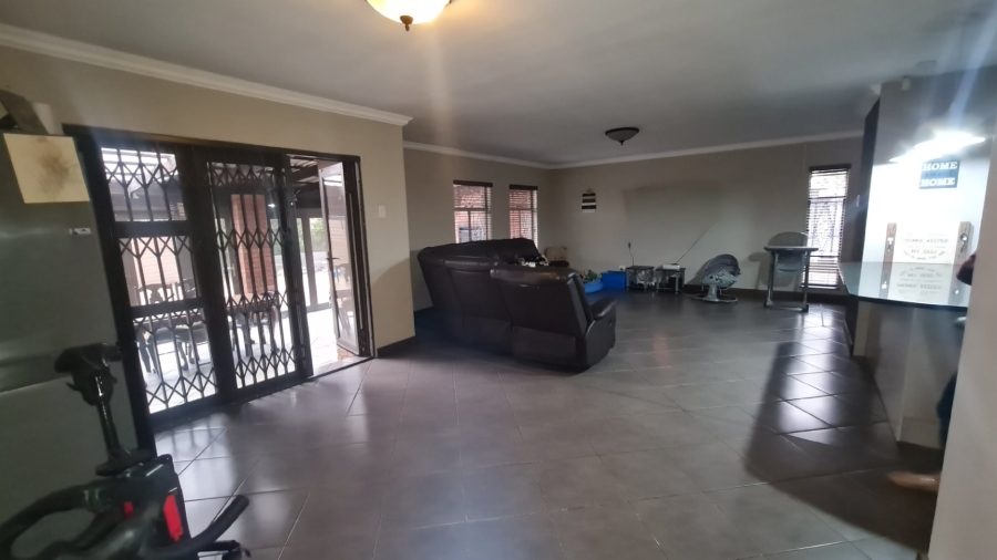 4 Bedroom Property for Sale in Kruinpark Mpumalanga