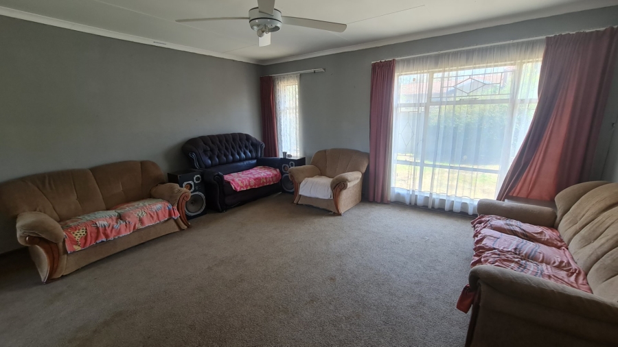 3 Bedroom Property for Sale in Cosmosrand Mpumalanga