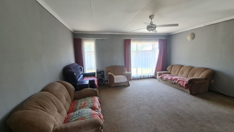 3 Bedroom Property for Sale in Cosmosrand Mpumalanga