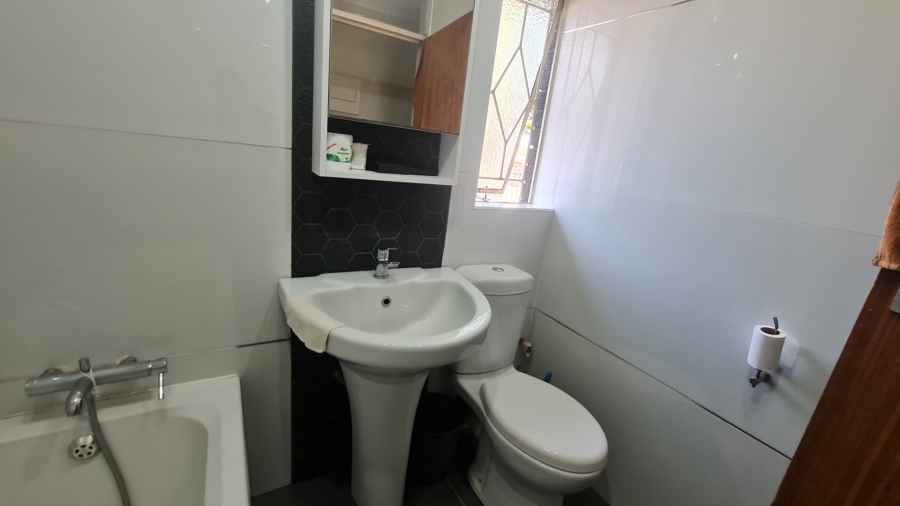 3 Bedroom Property for Sale in Cosmosrand Mpumalanga