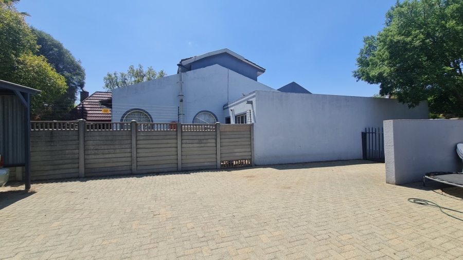 3 Bedroom Property for Sale in Cosmosrand Mpumalanga