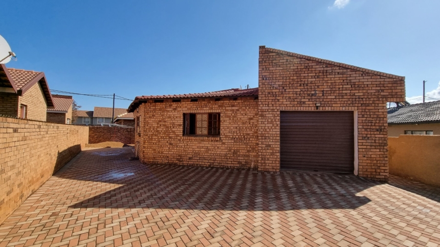 3 Bedroom Property for Sale in Mineralia Mpumalanga