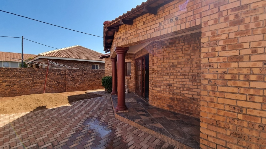 3 Bedroom Property for Sale in Mineralia Mpumalanga