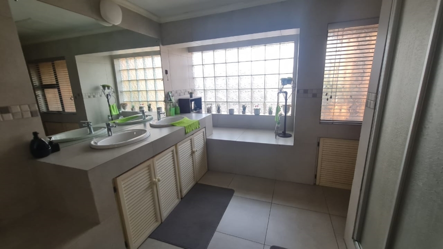 4 Bedroom Property for Sale in Trichardt Mpumalanga