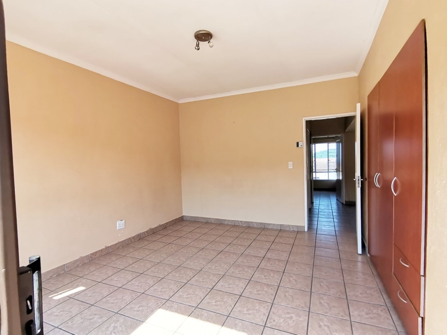 2 Bedroom Property for Sale in Stonehenge Ext 7 Mpumalanga