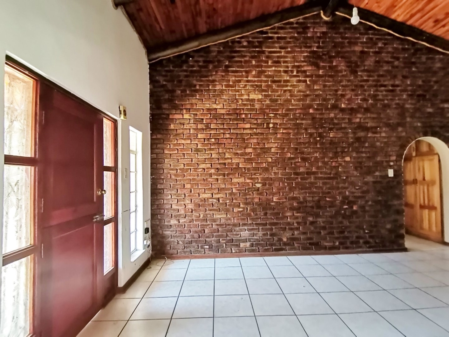 2 Bedroom Property for Sale in White River Ext 9 Mpumalanga