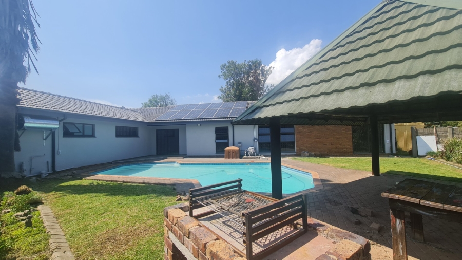 3 Bedroom Property for Sale in Kruinpark Mpumalanga