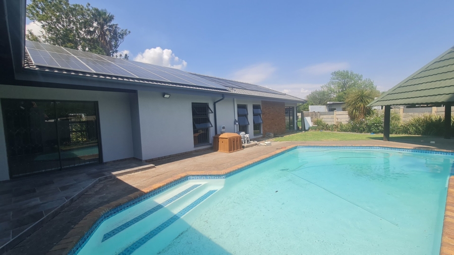 3 Bedroom Property for Sale in Kruinpark Mpumalanga