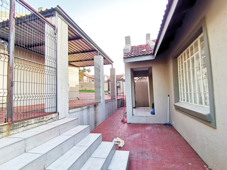 3 Bedroom Property for Sale in Sonheuwel Ext 1 Mpumalanga